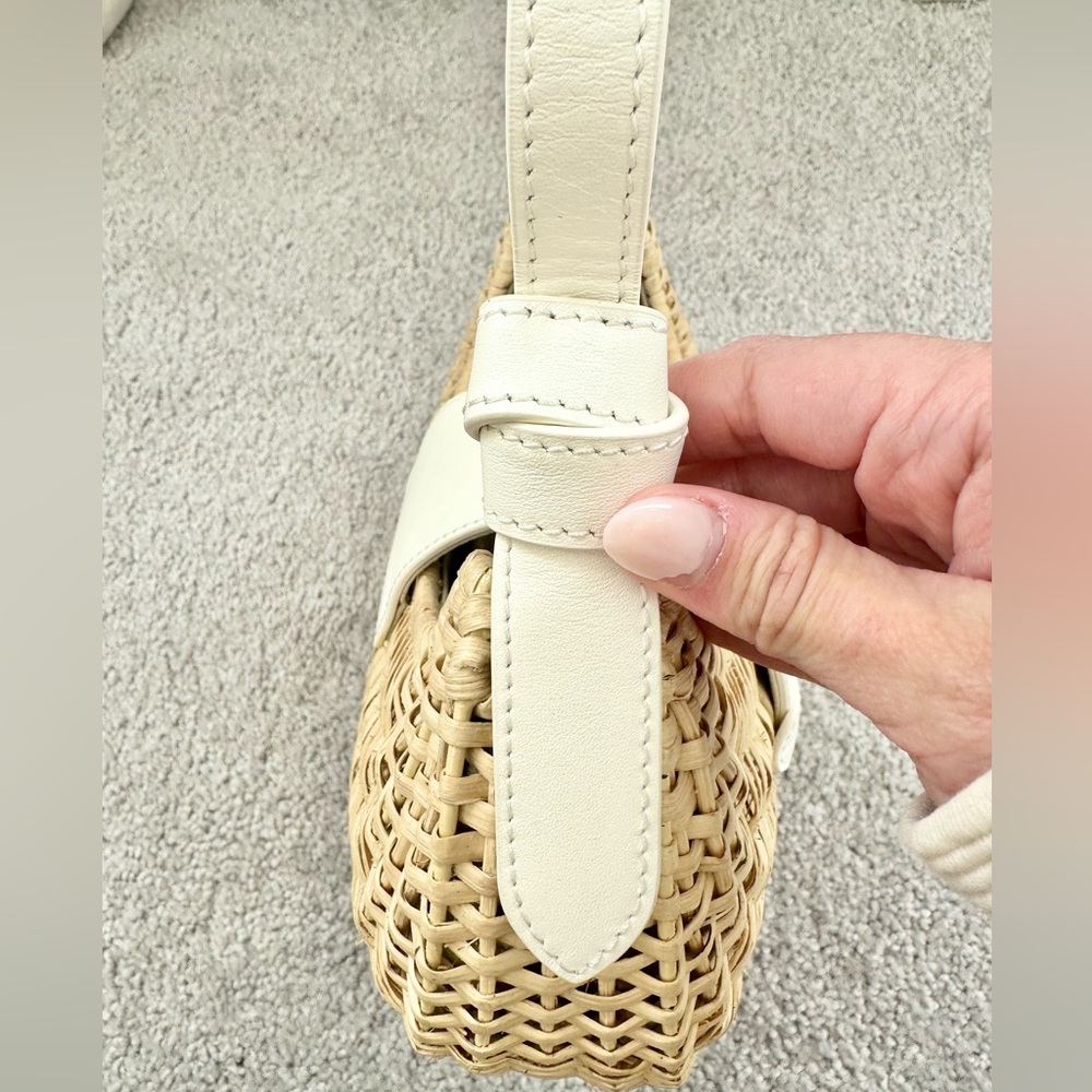 Poolside Le Croissant Rattan Shoulder Bag - Tags Included - Picture 6 of 14